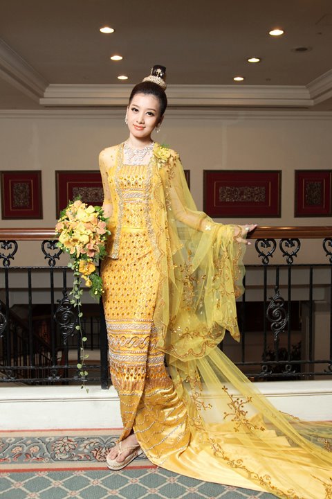 Burmese dress on Pinterest | Burmese, Water Lilies and Traditional ...